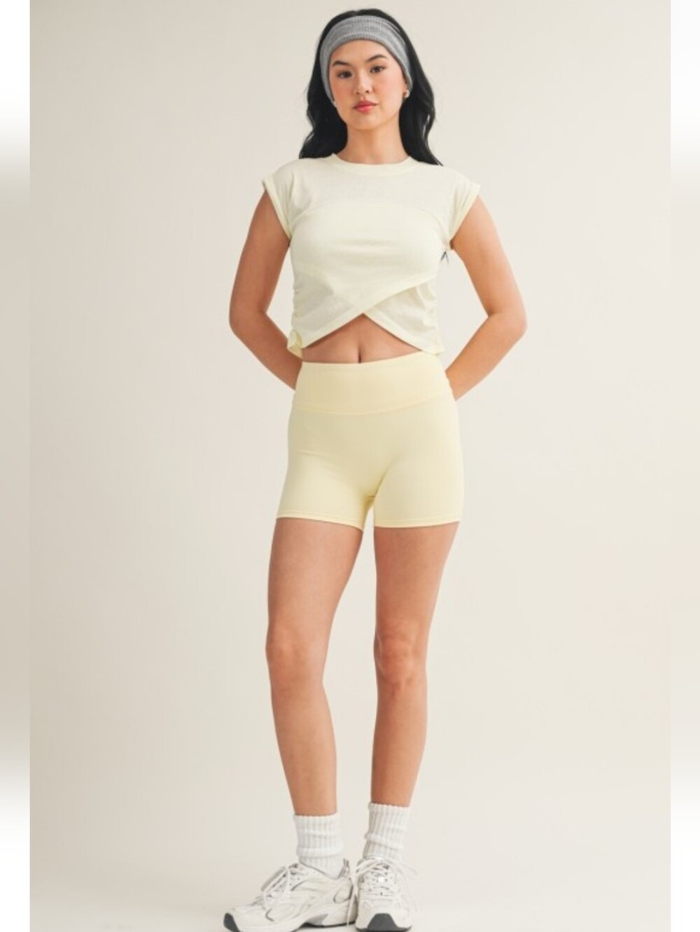 🍋 Lemon Crossover Top - Picture 3 of 7